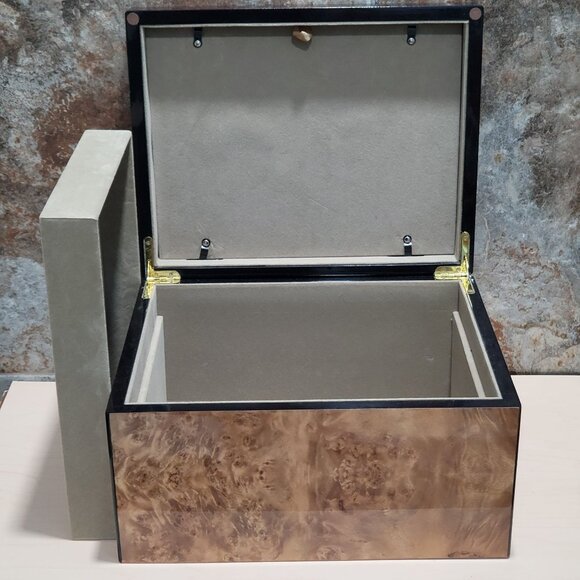 Lacquered Burl Walnut Veneer High Gloss Finish Memorial Keepsake Box - Picture 5 of 16